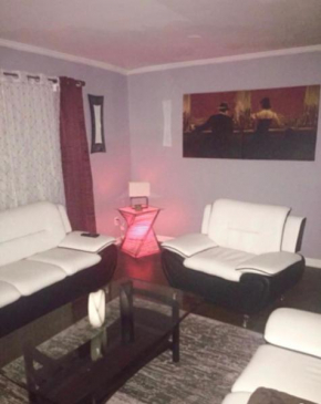 9 mins Tyler Perry Studios, Downtown & ATL airport